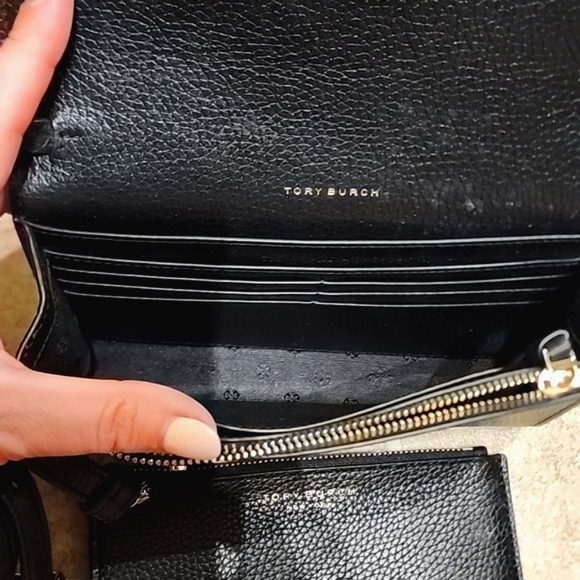 Tory Burch Thea Pebbled Leather Crossbody/Wallet Clutch Purse (like new) - Picture 13 of 15